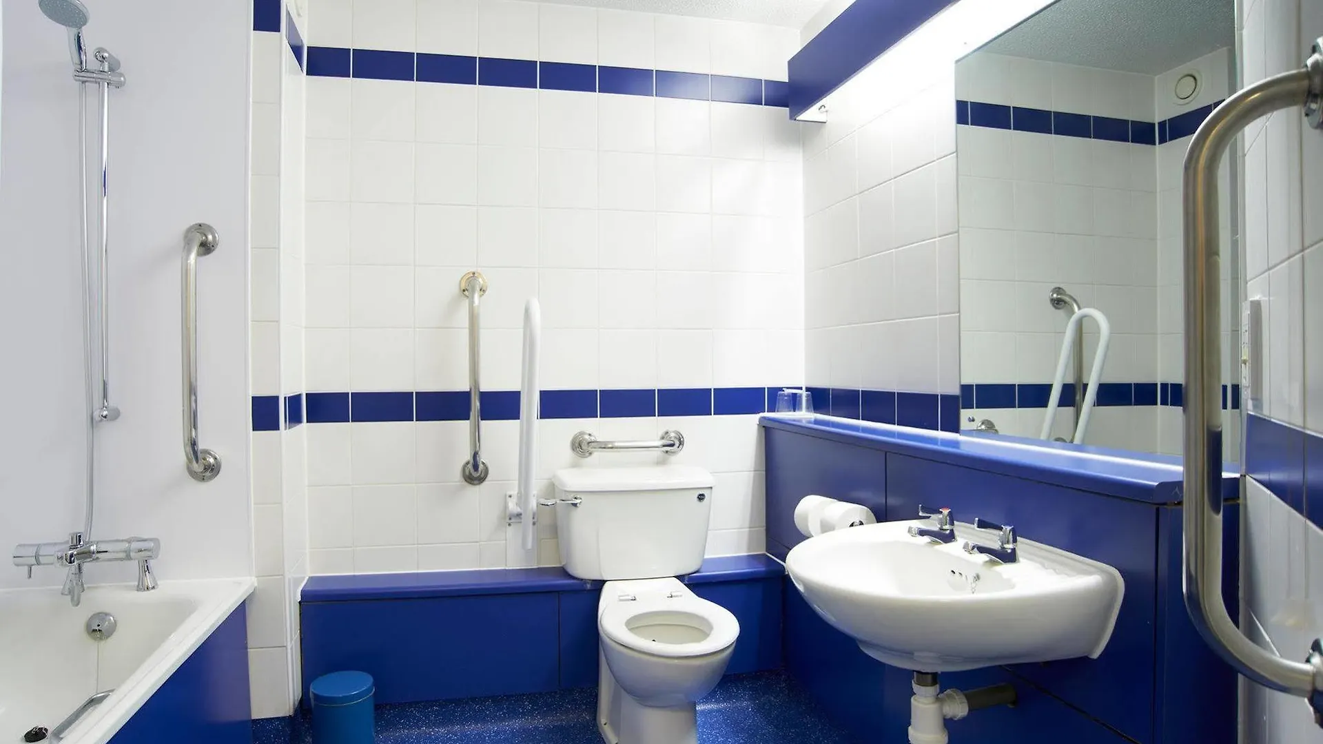 *** Hotel Travelodge Bournemouth United Kingdom